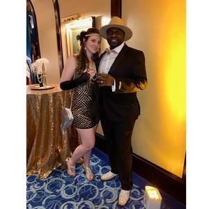 Meet your Posher, Noel pops